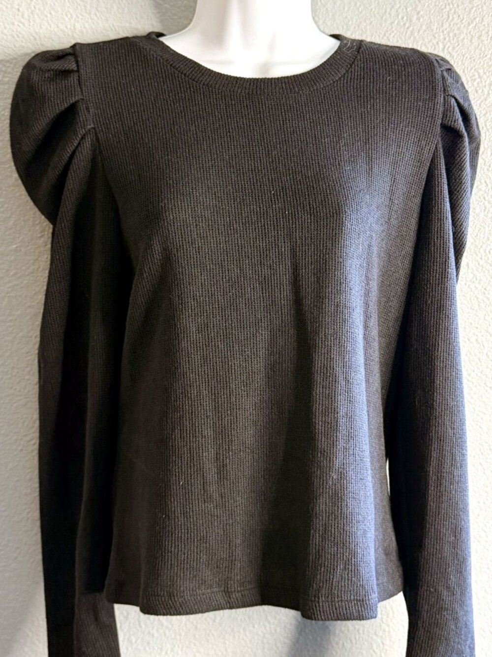 Chelsea and Violet Black Puff Sleeve Top - Size L